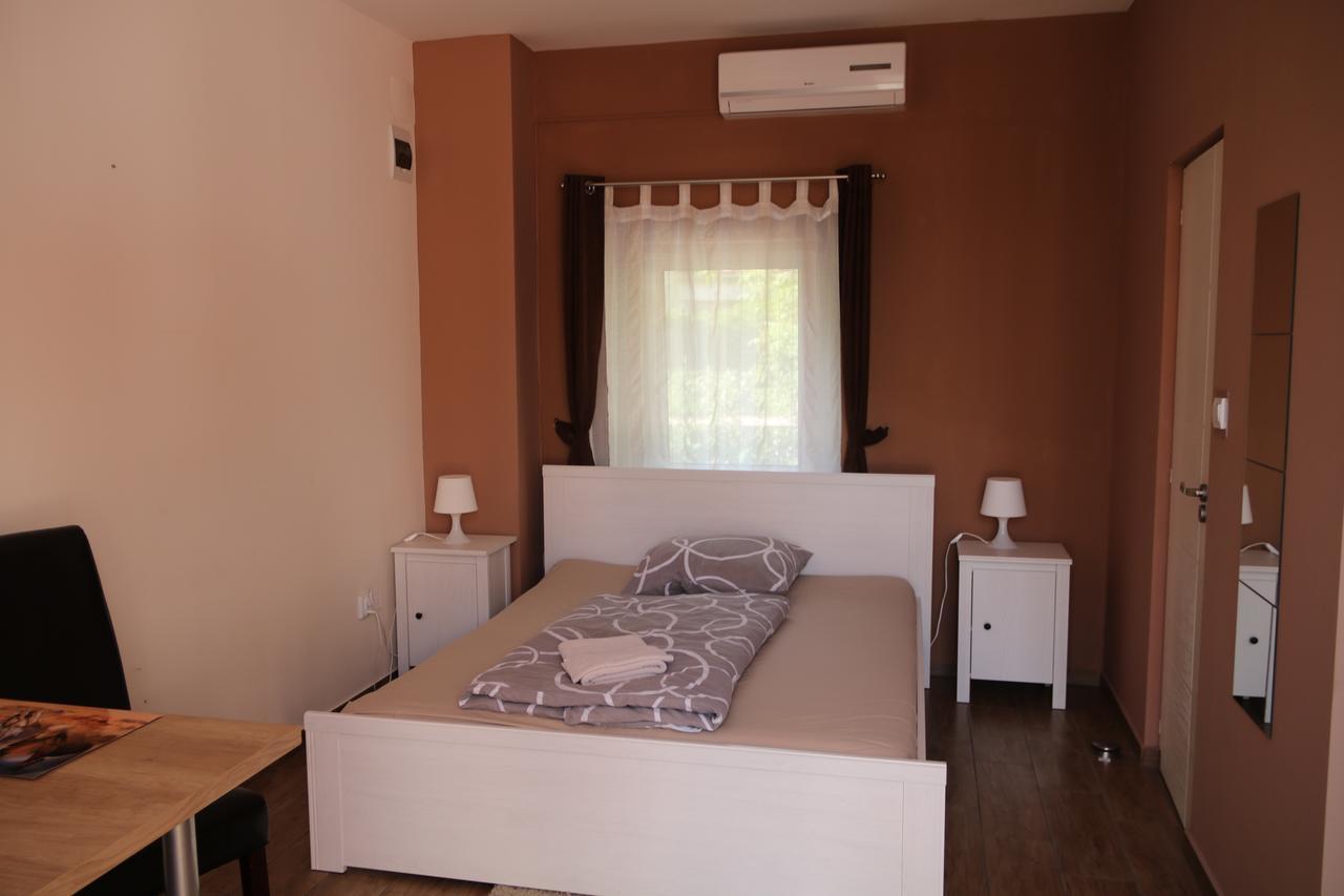 Hortobágyi Kemencés Vendégház Extérieur photo